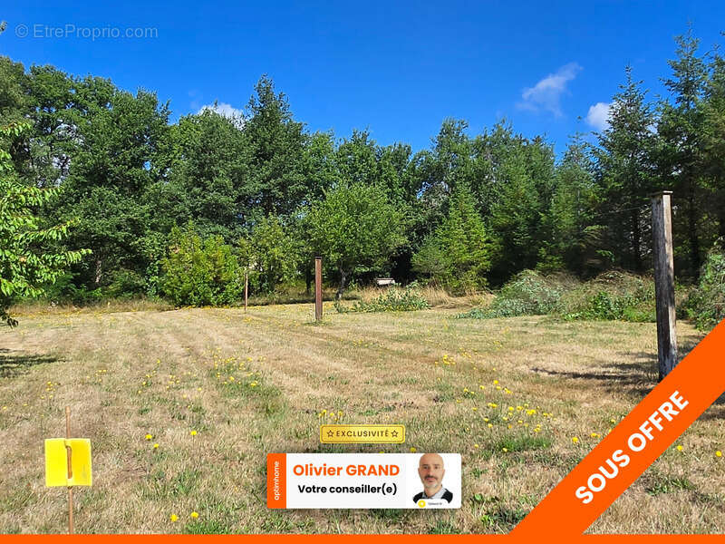 Terrain à ORADOUR-SUR-GLANE
