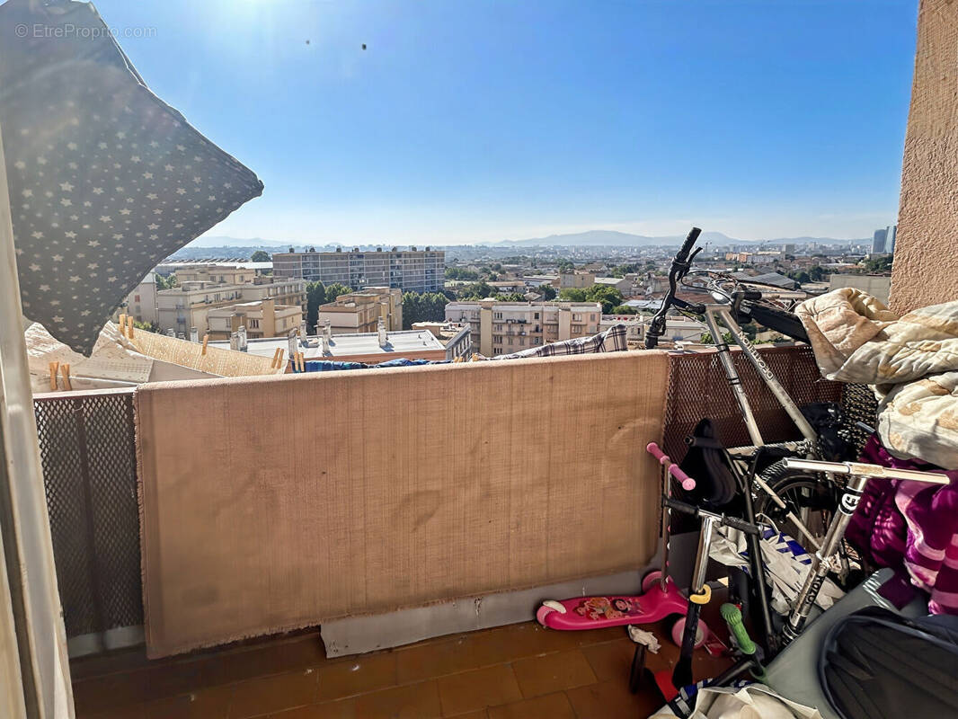 Appartement à MARSEILLE-15E