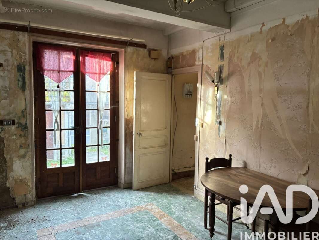 Photo 9 - Maison à AZAY-LE-FERRON