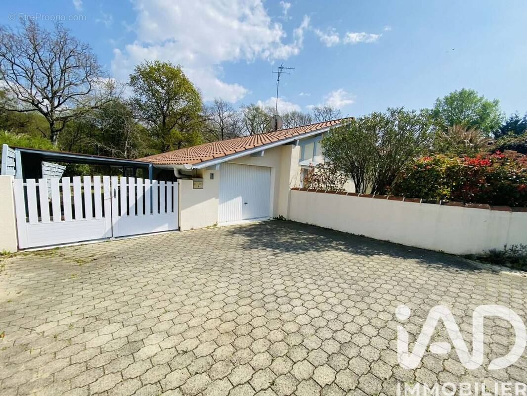 Photo 1 - Maison à TARNOS