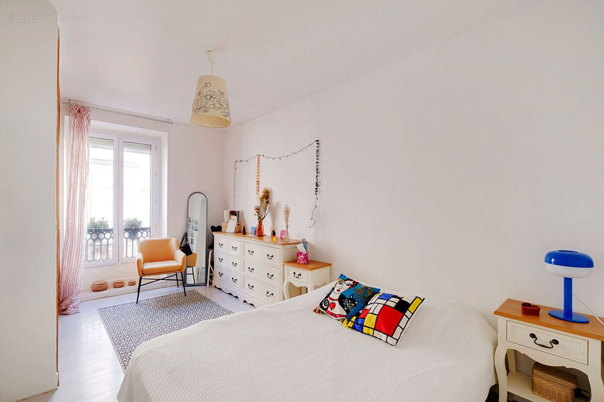 Appartement à PARIS-18E