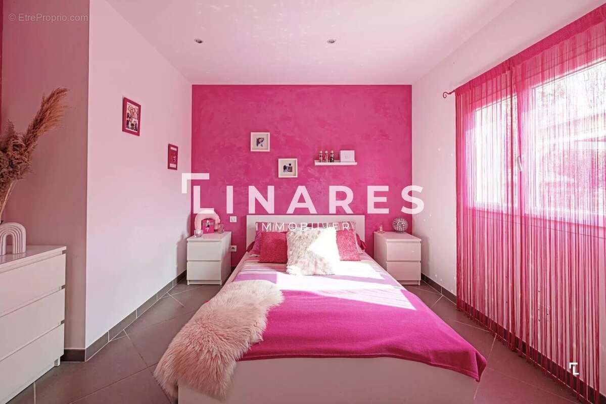 L'IMPRENABLE - Maison T8 de  200m²  + 2 Piscines - Parcelle 1600m² - 13013 Les Médecins - photo 7