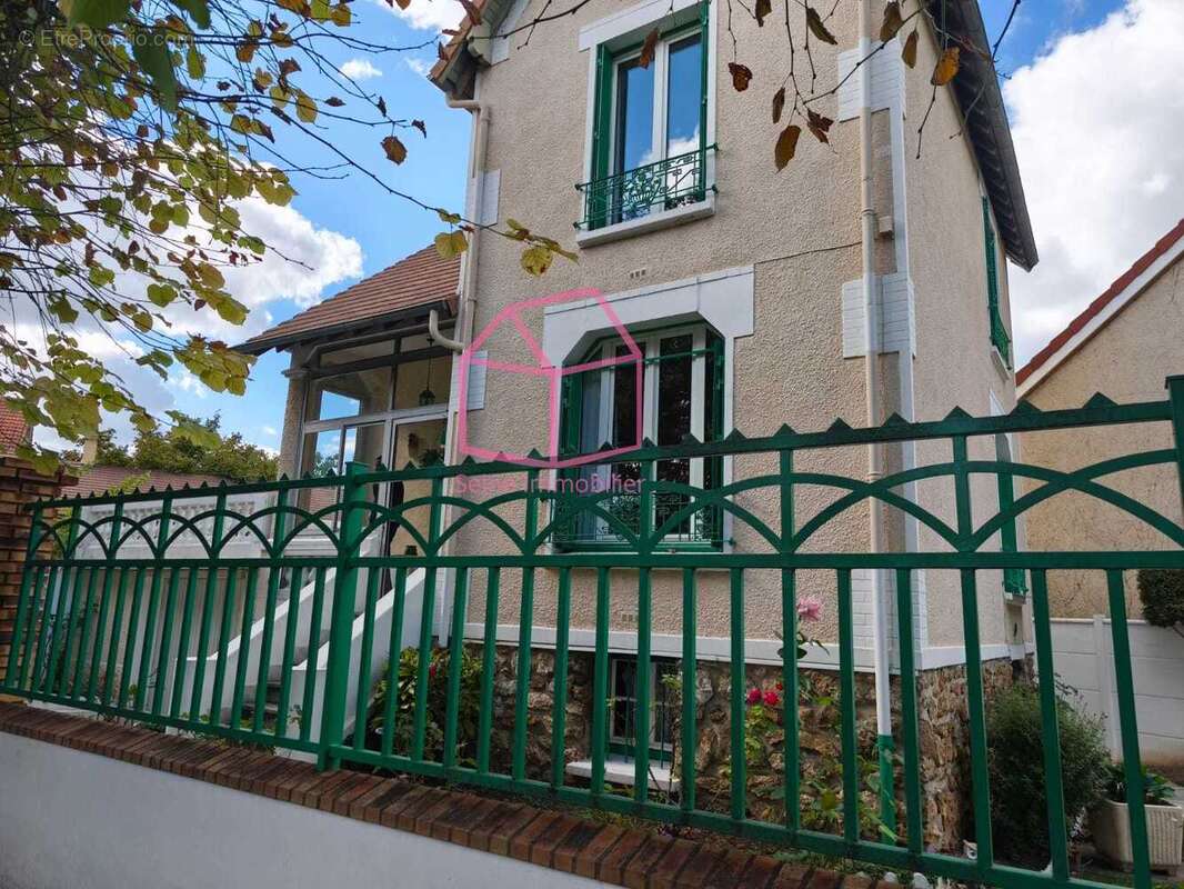 Maison à CHOISY-LE-ROI