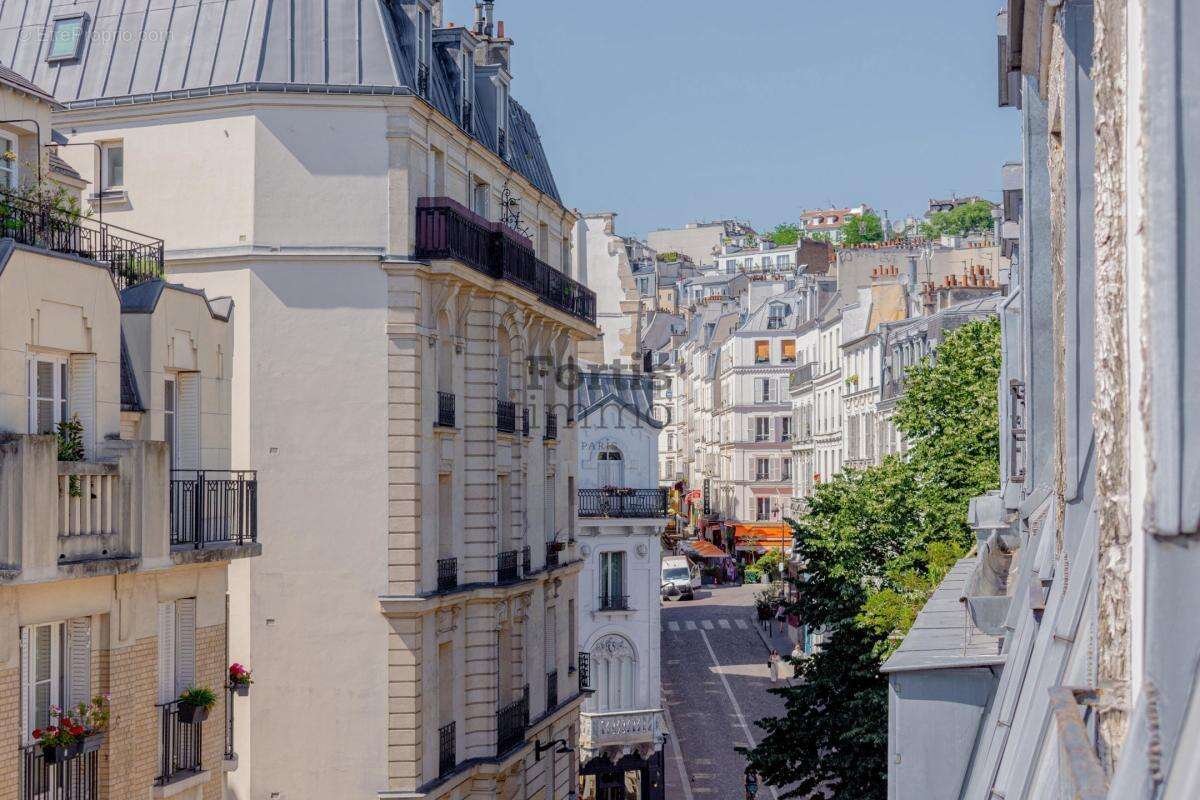 Appartement à PARIS-18E