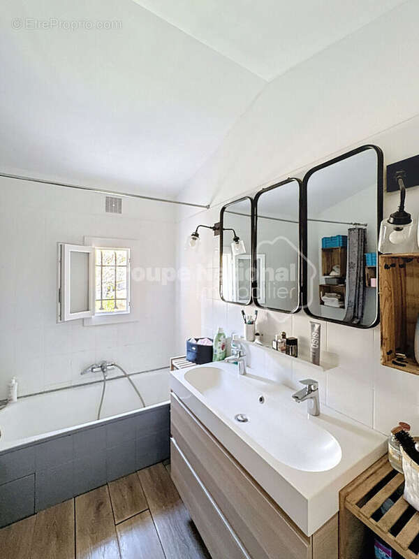 Maison à MANDELIEU-LA-NAPOULE