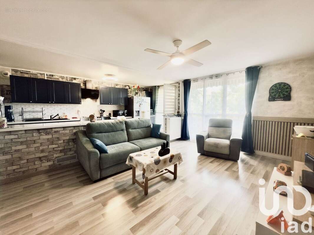 Photo 3 - Appartement à COMBS-LA-VILLE