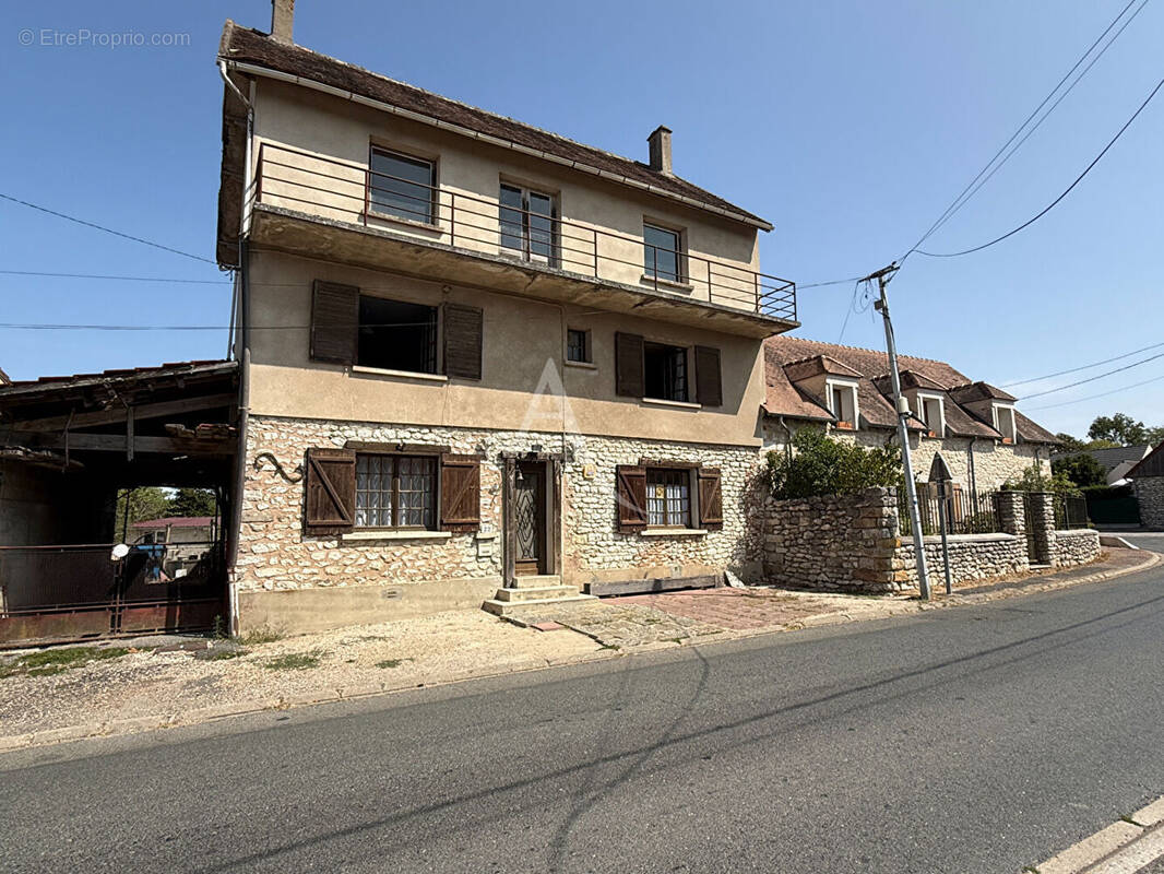 Maison à LE CHATELET-EN-BRIE
