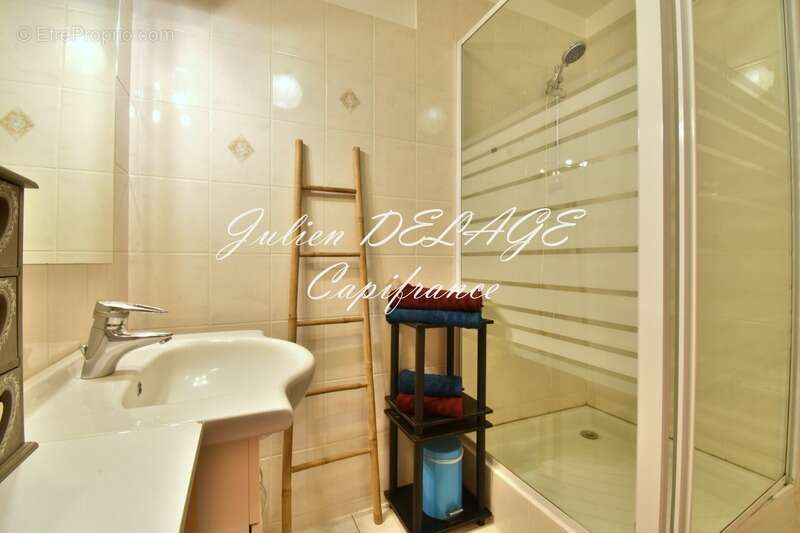 Appartement à SAINT-CLEMENT-SUR-DURANCE