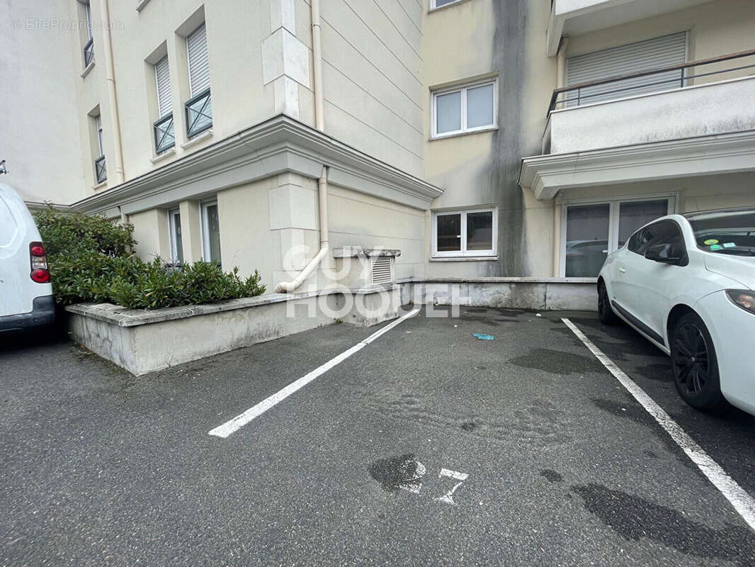 Parking à FRANCONVILLE