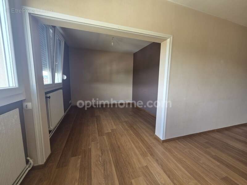 Appartement à BELLEVILLE-SUR-MEUSE