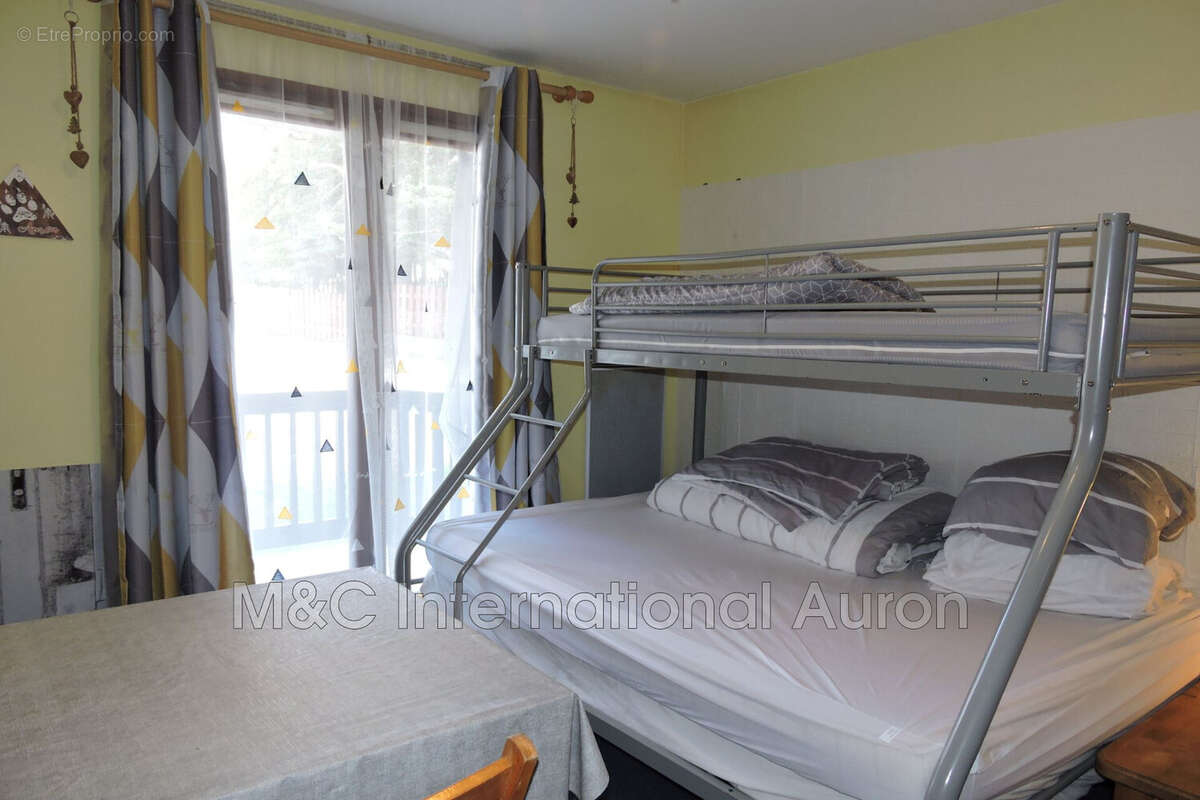 Appartement à SAINT-ETIENNE-DE-TINEE