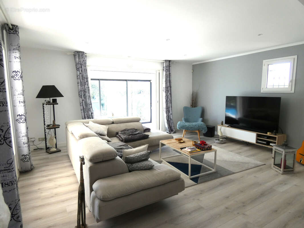 Maison à BOISSET-ET-GAUJAC