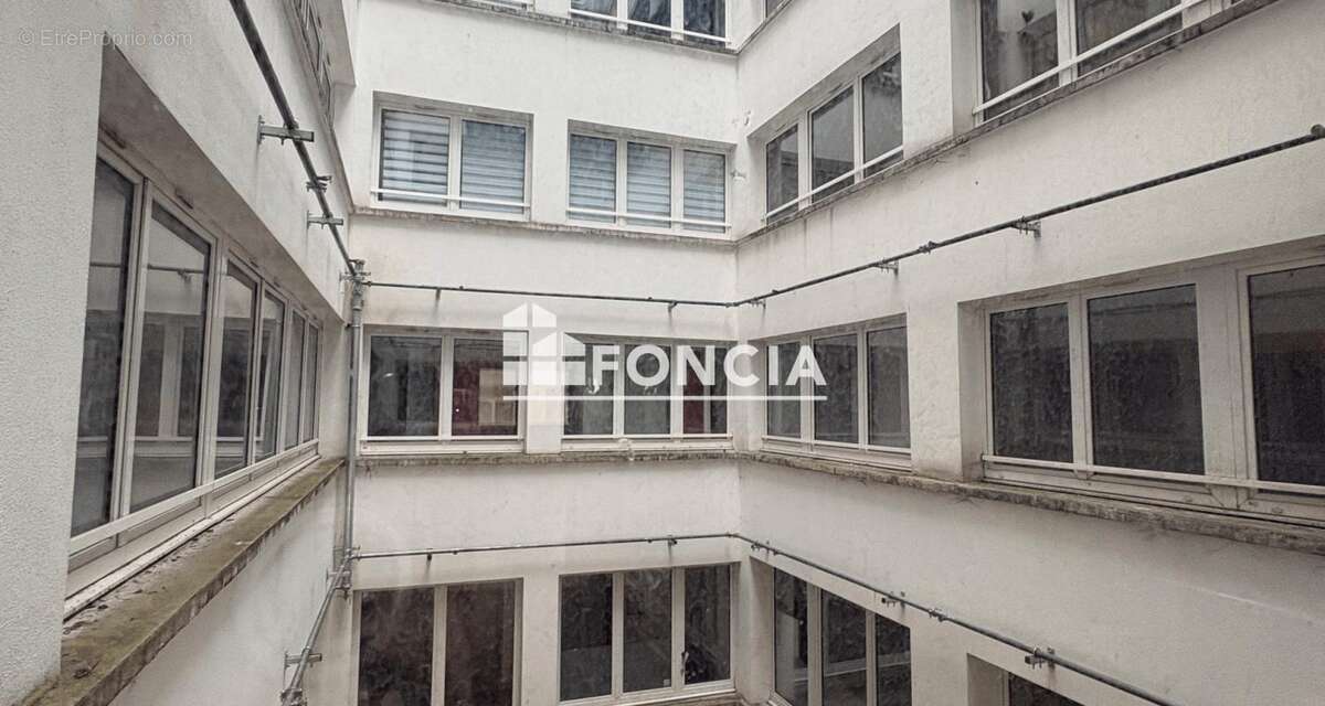 Centre ville de thionville grand local professionnel de 434 m2 - photo 2