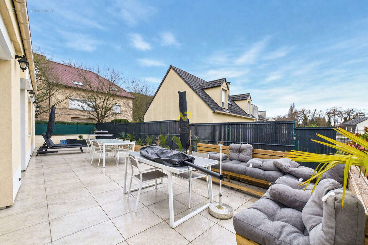 Maison à MONTIGNY-LES-CORMEILLES