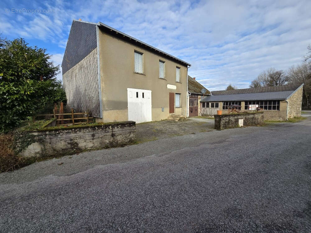 Maison à SAINT-GOUSSAUD