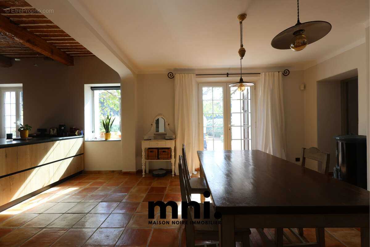 Maison à SIX-FOURS-LES-PLAGES