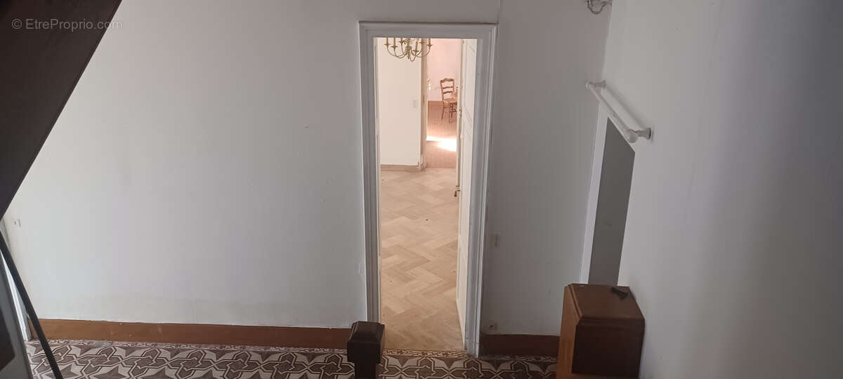 Maison à NEGREPELISSE