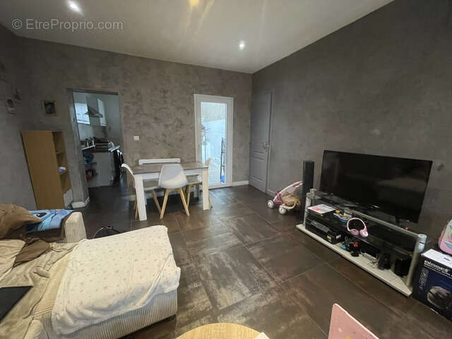 Ideal investissement-charmamnte maison de ville vendue louee- perpignan - photo 3