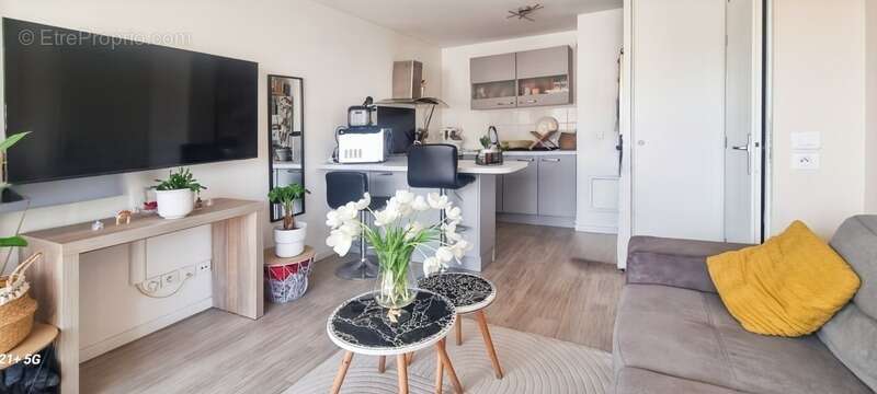 Appartement à CHANTELOUP-LES-VIGNES