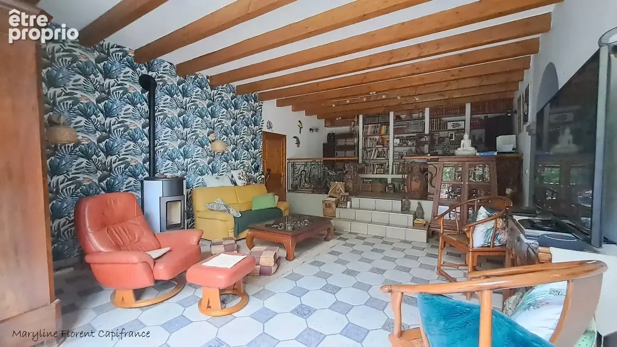 Bâtisse en pierre de 262 m², Cour, jardin cocon, garage & fort potentiel - photo 8