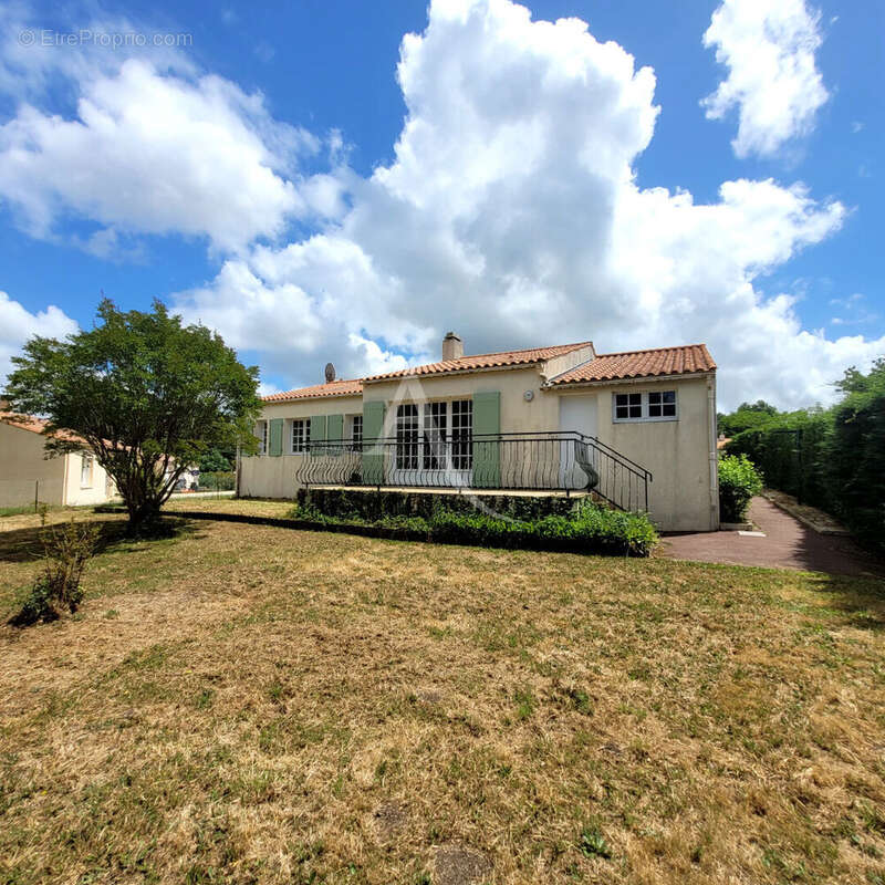 Maison à SAINT-AVAUGOURD-DES-LANDES