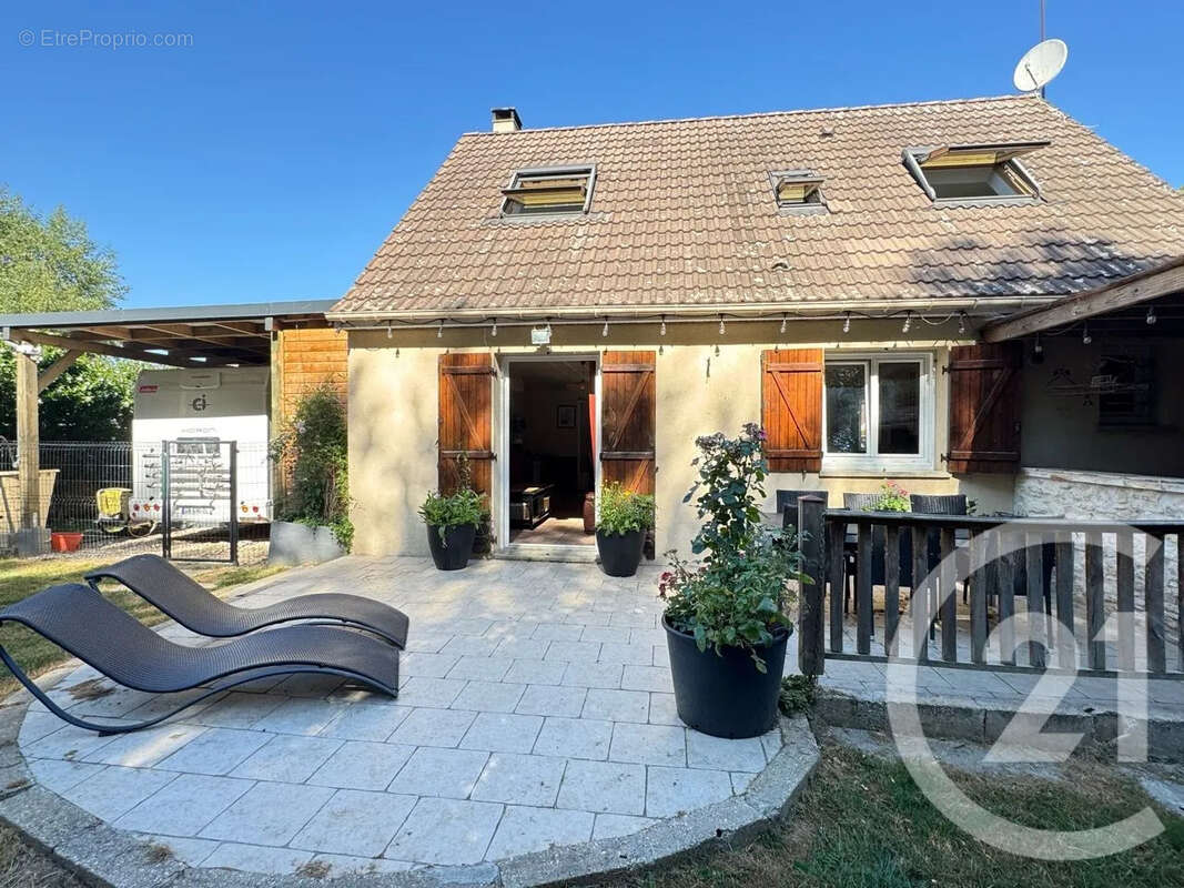 Maison 90 m² à Oulins  - photo 2