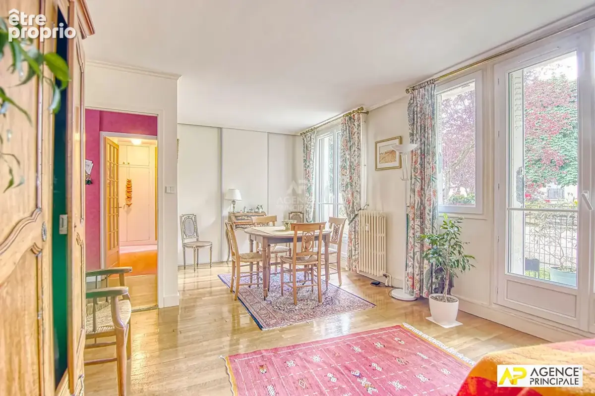 Versailles Rive Droite square Jean Houdon - Appartement 6 pièces 126.67 m² carrez avec balcons, caves et box - photo 8