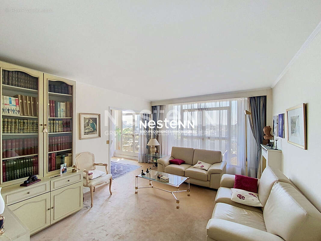 À vendre - spacieux 5 pièces de 96 m² avec balcon, box et cave à stains - photo 2