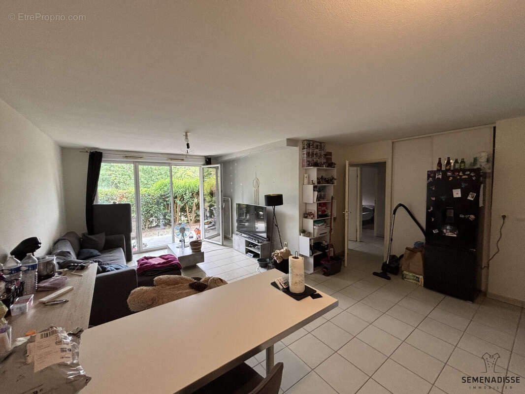 Appartement 63 m² à Roquettes  - photo 2