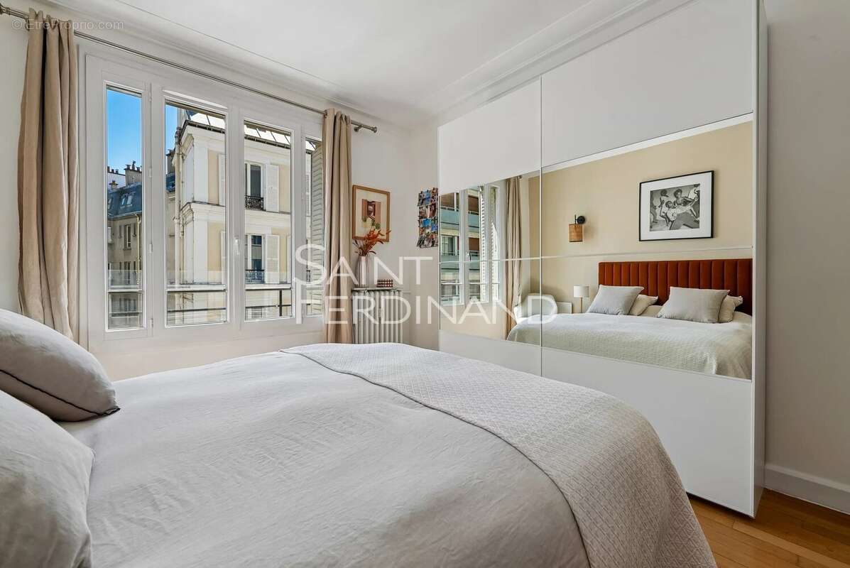 Appartement à NEUILLY-SUR-SEINE