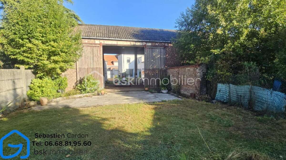 Maison à COURRIERES