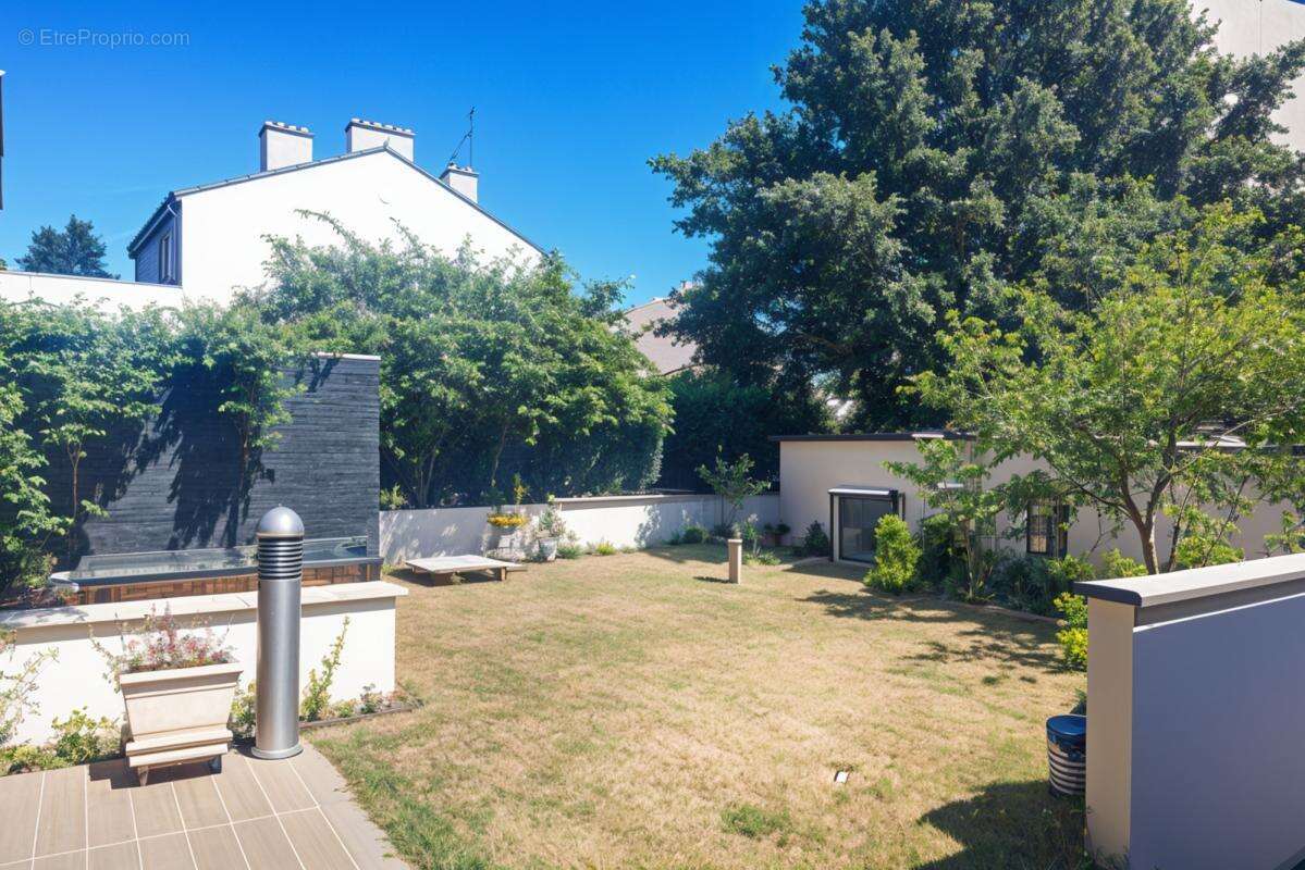 Appartement à IVRY-SUR-SEINE