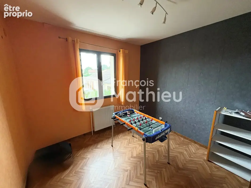 Saint Marcel : Maison beaujolaise 140m2 hab - 5 chambres - garage - terrain 651m2 - photo 8