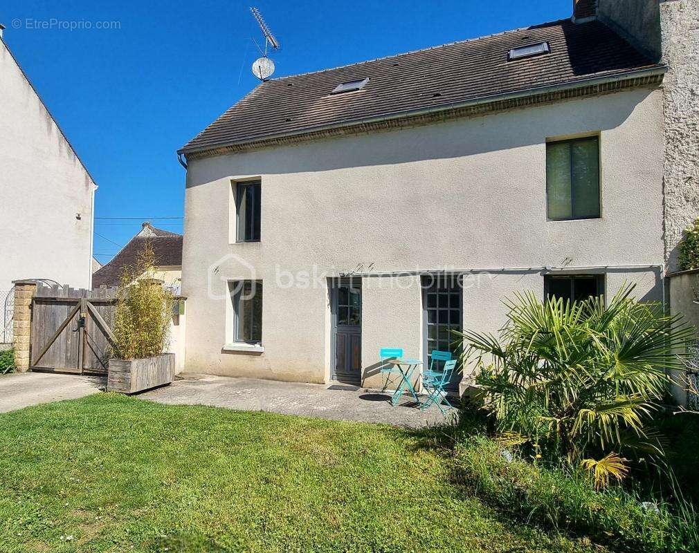 Maison à LONGUEVILLE