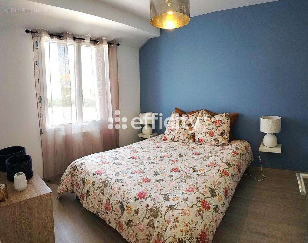 Maison 102 m² à Barbatre  - photo 8