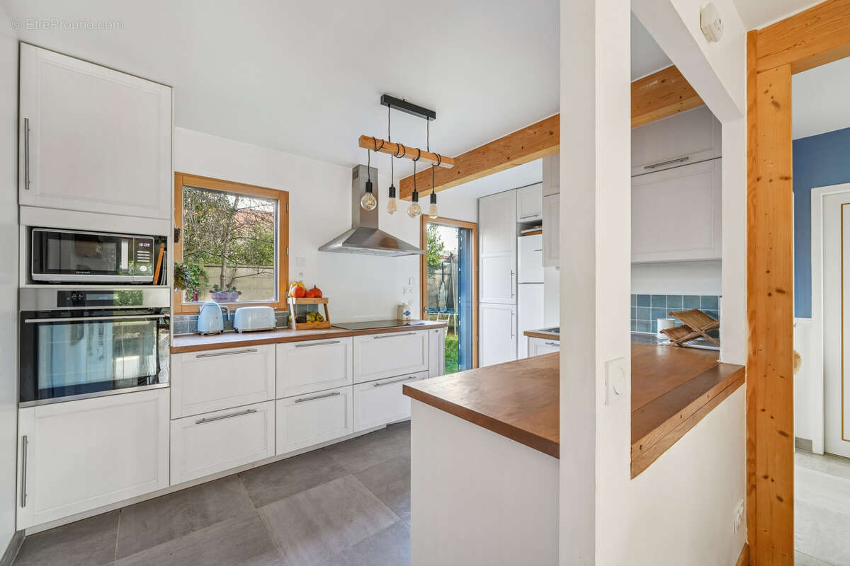 Maison à SAVIGNY-SUR-ORGE