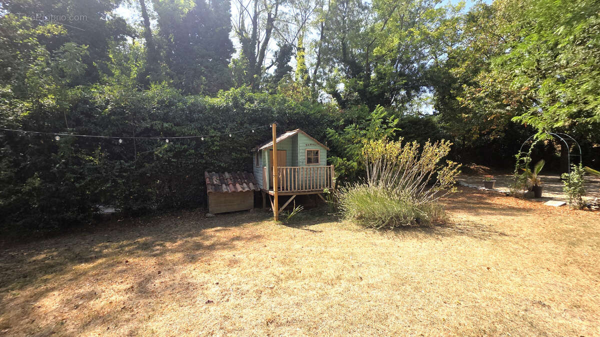 Maison 5 chambres sur une parcelle de 3218m2 - photo 19
