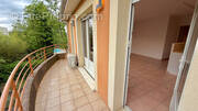 Appartement à ENTRAIGUES-SUR-LA-SORGUE