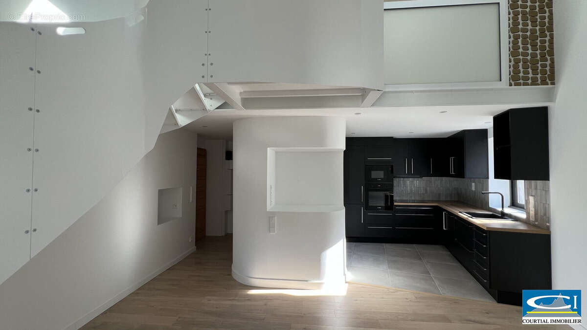 Appartement à TOURNON-SUR-RHONE