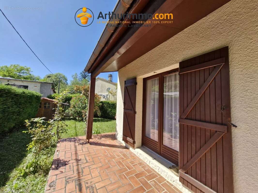 Maison avec garage et jardin à Lavelanet (09300) - photo 2