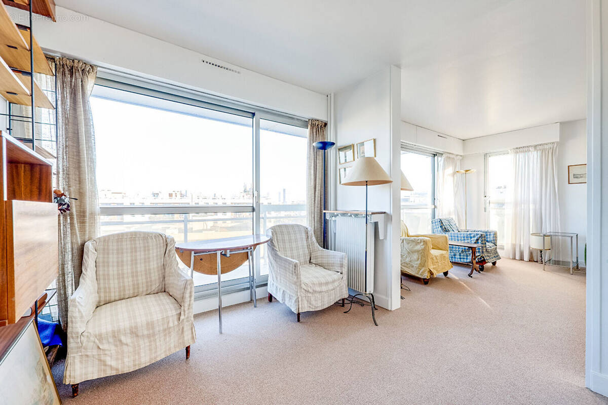 Appartement à PARIS-14E