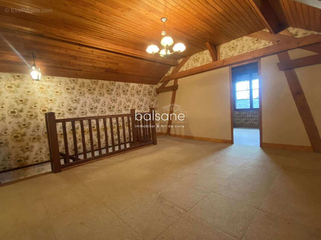 Maison à SAINT-PIERRE-DE-VARENGEVILLE