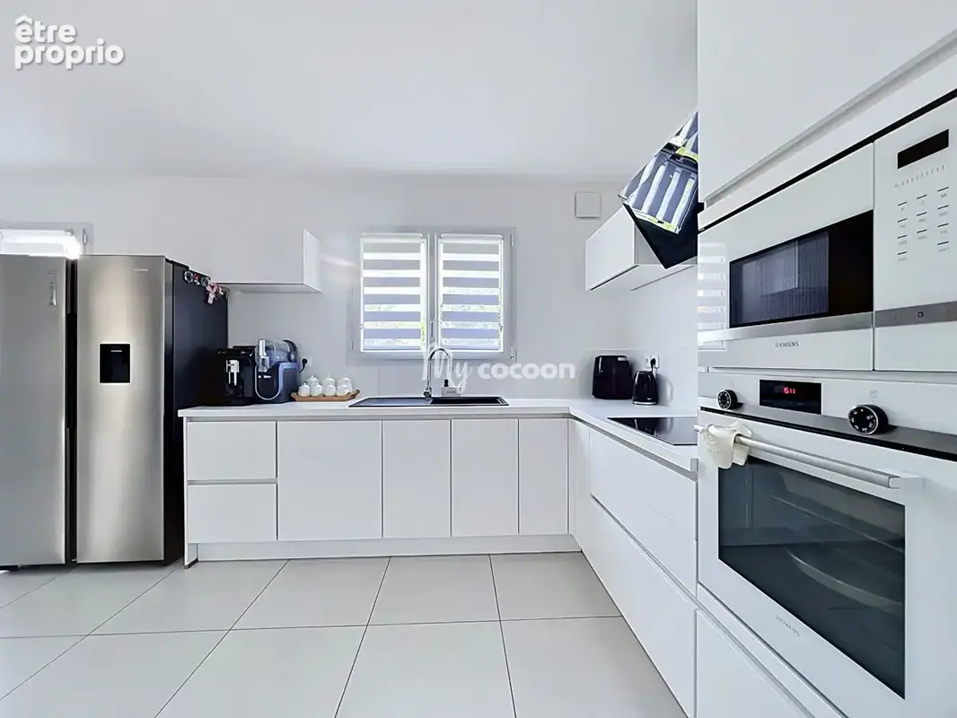 Maison - T5 - 121 m2 - photo 2
