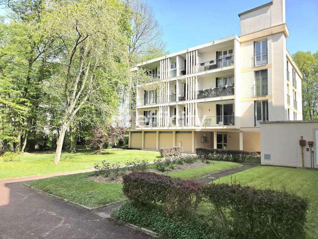 Appartement à LE PLESSIS-TREVISE