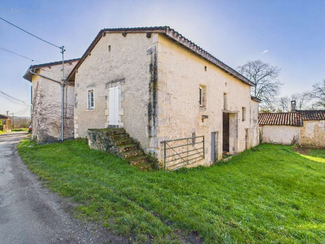 Maison à VERTEILLAC