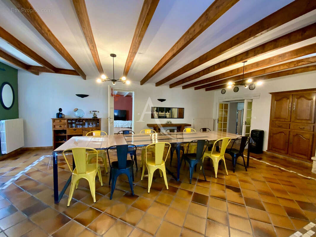 Maison  6 pièce(s) 200 m2 - photo 8