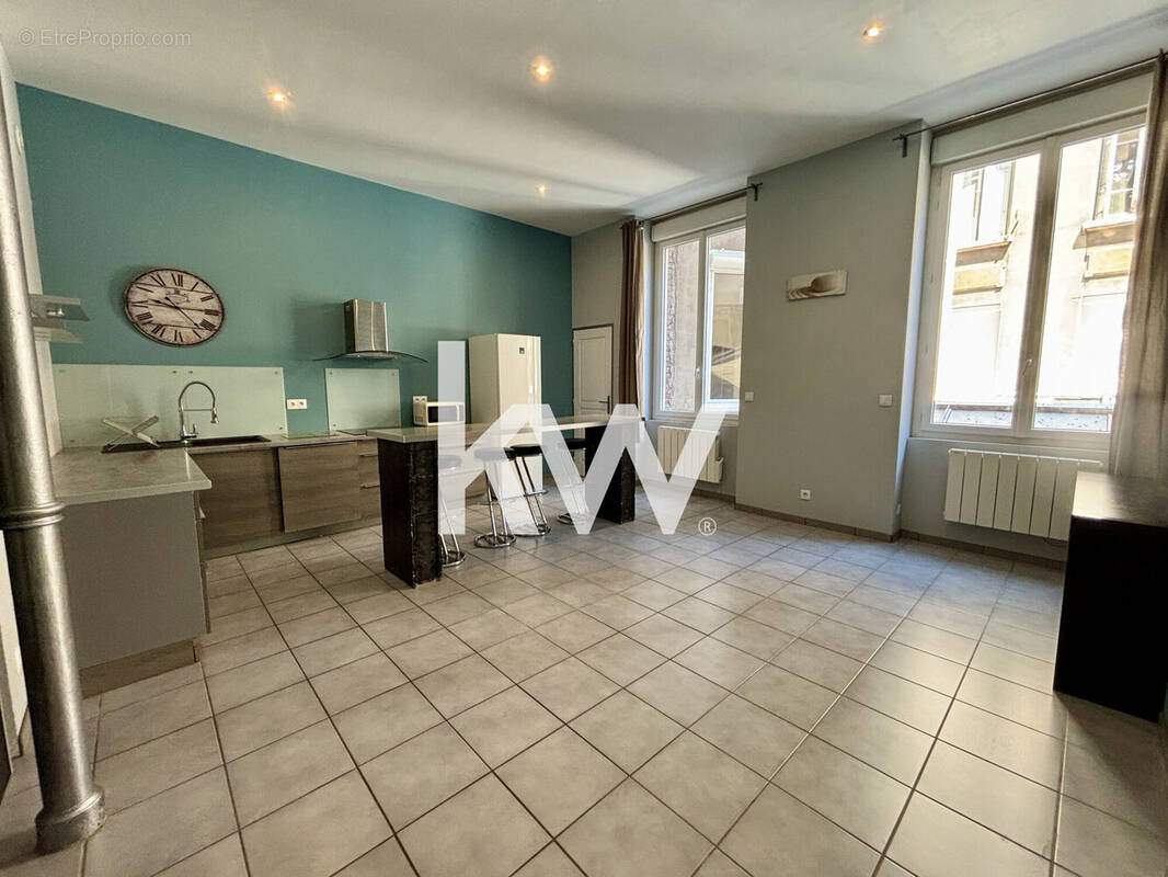 Appartement à SAINT-ETIENNE