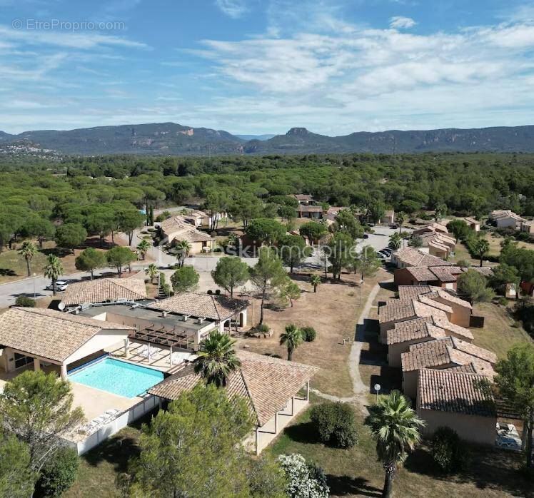 Maison à PUGET-SUR-ARGENS