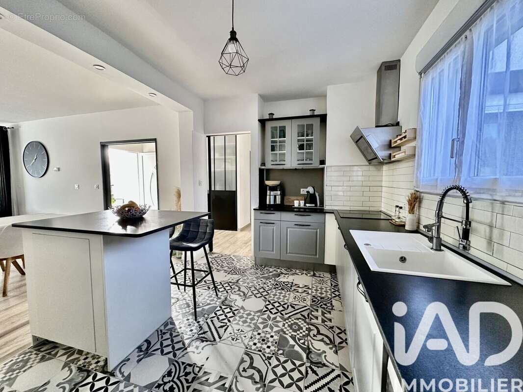 Photo 3 - Maison à CHATEAU-ARNOUX-SAINT-AUBAN