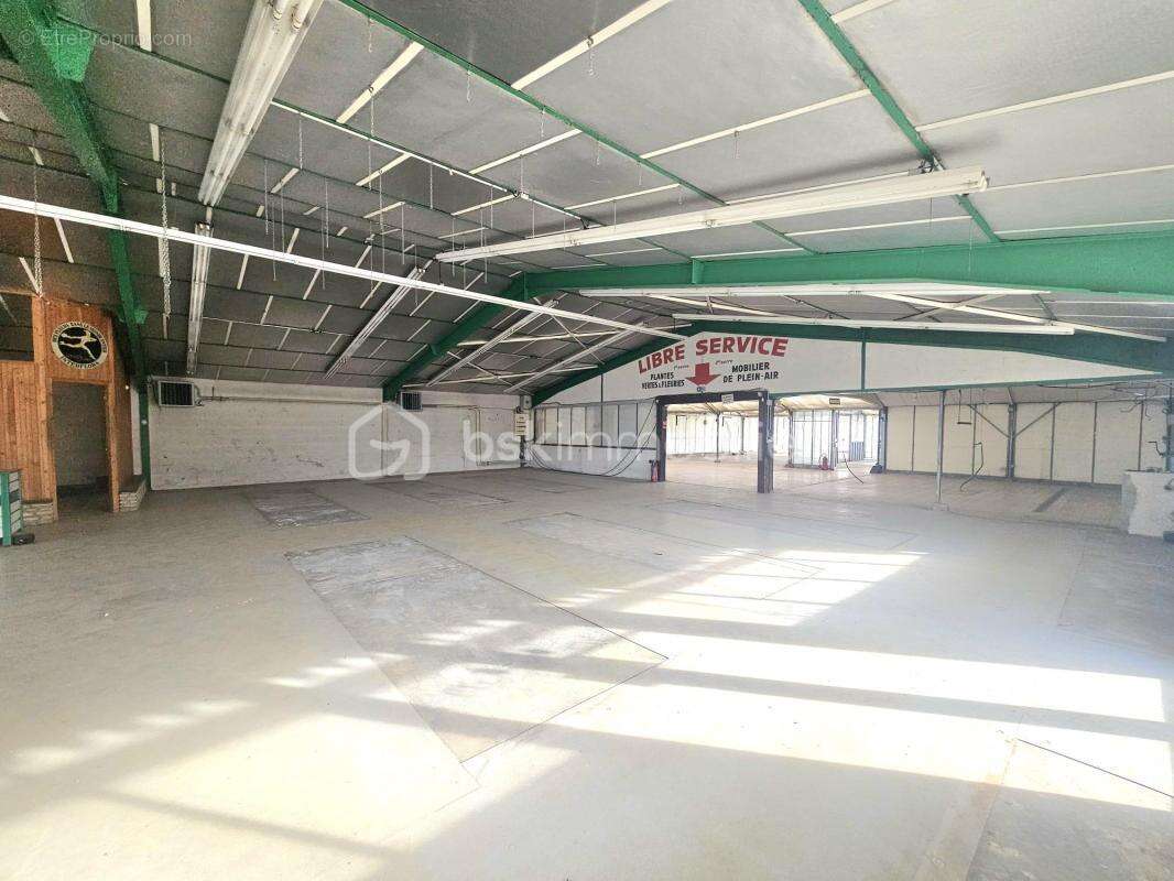 Commerce à SULLY-SUR-LOIRE